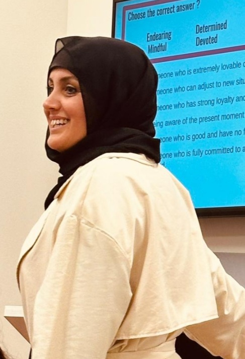 Photo of Samia Omran teaching